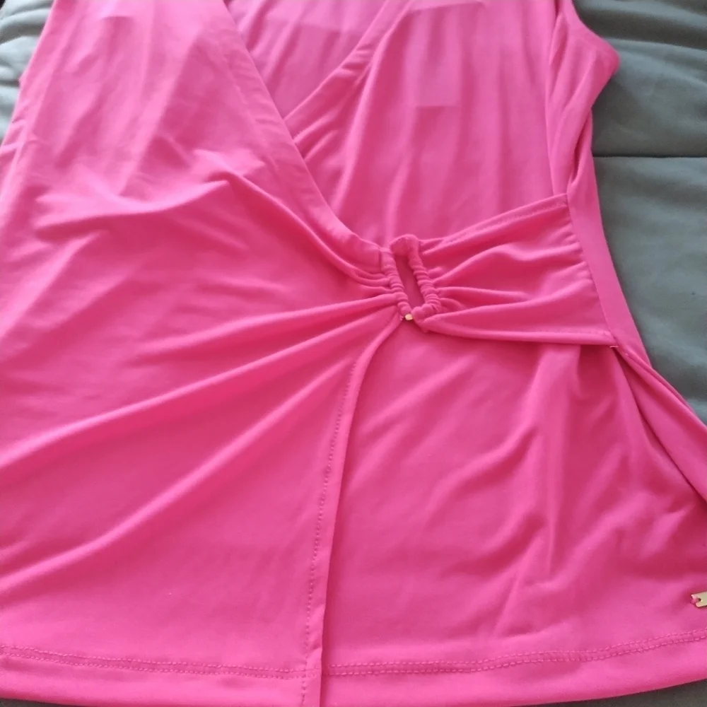Tahari Pink Sleeveless Faux Wrap Side Buckle Top M - Picture 2 of 11
